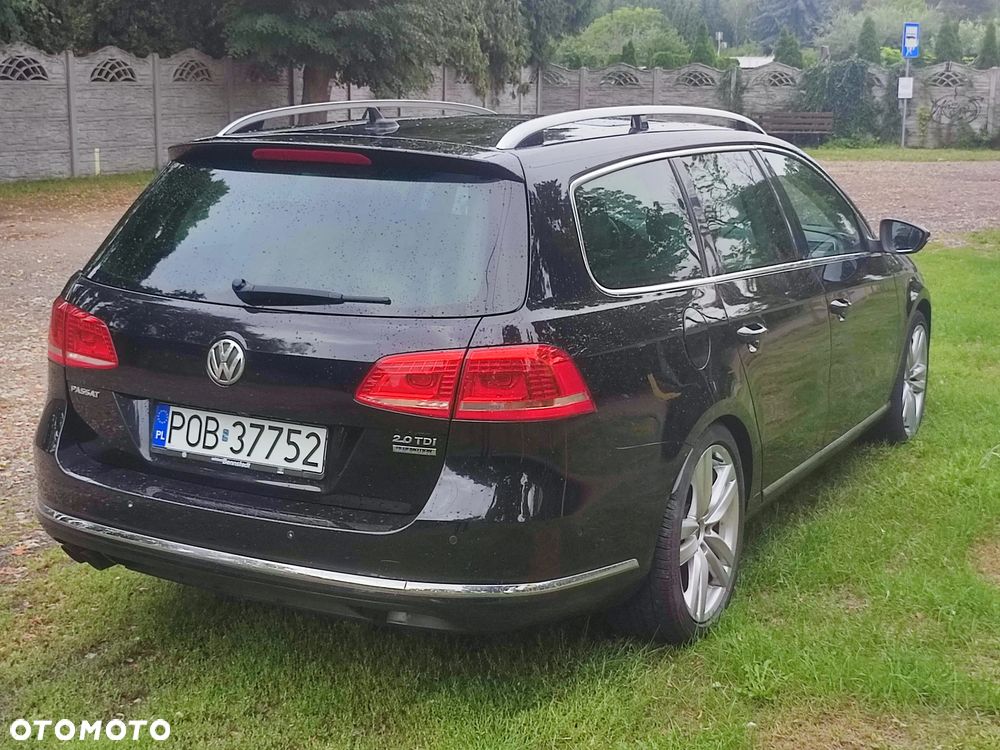 Volkswagen Passat 2.0 TDI DSG BlueMotion Technology Exclusive - 4
