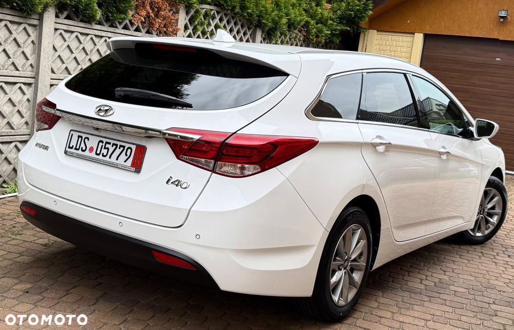 Hyundai i40 Kombi blue 1.6 Trend - 4