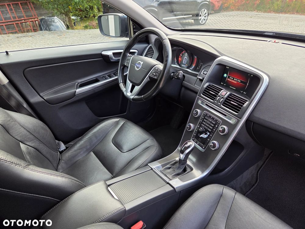 Volvo XC 60 T6 AWD Drive-E Summum - 10