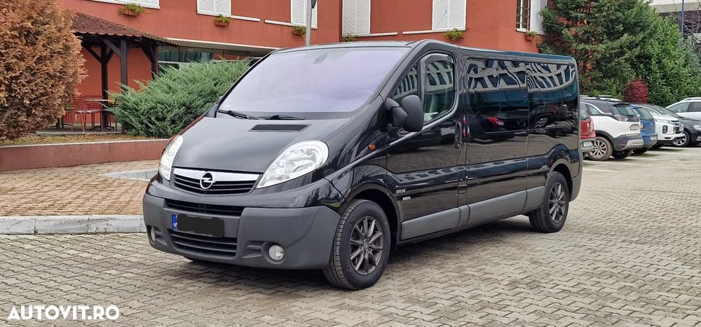 Opel Vivaro - 1