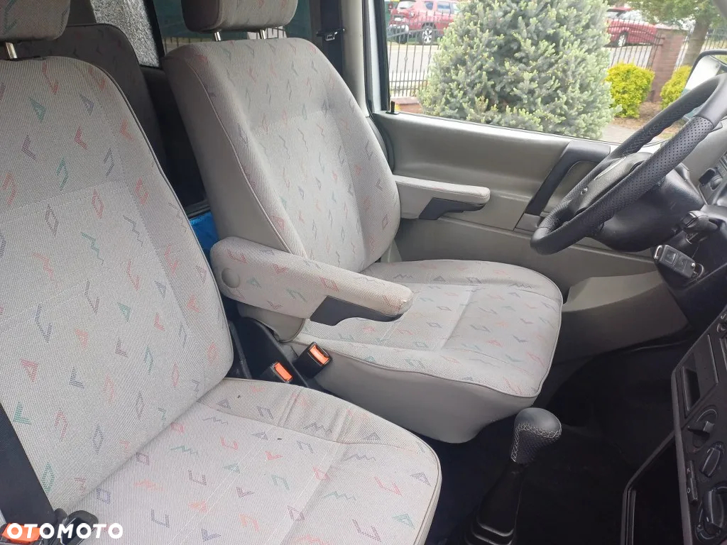 Volkswagen Transporter - 9
