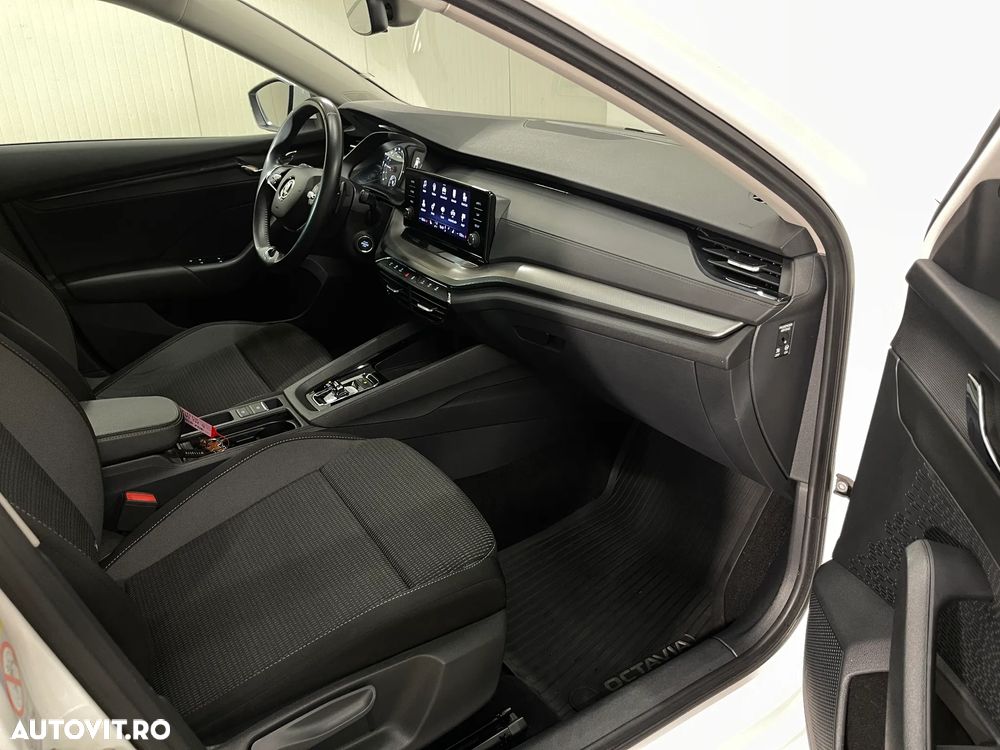 Skoda Octavia 2.0 TDI DSG Ambition - 10