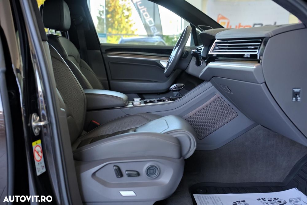 Volkswagen Touareg 3.0 V6 TDI SCR 4Motion Automatik Elegance - 16