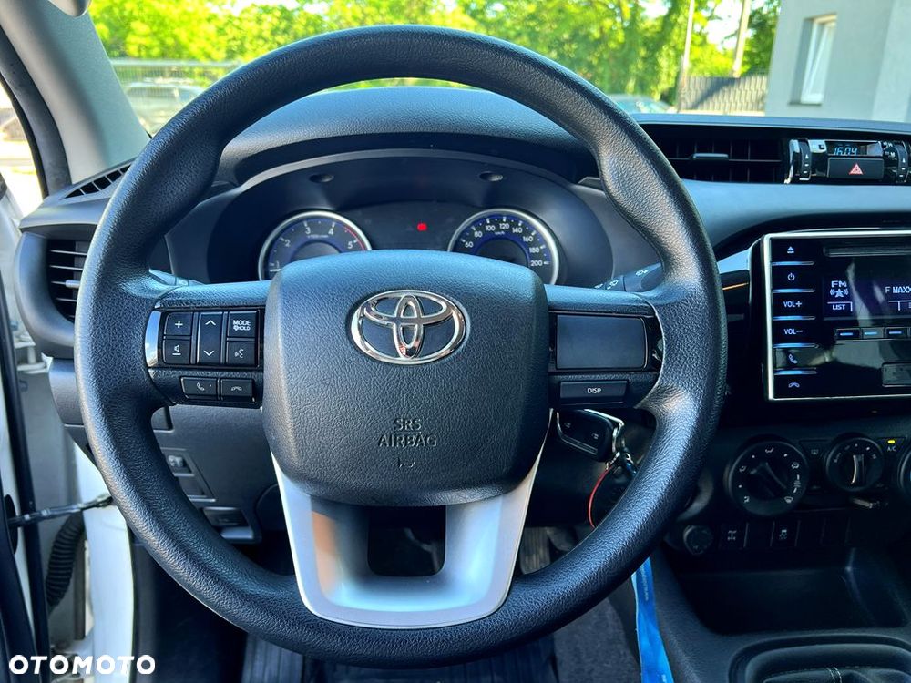 Toyota Hilux 2.4 D-4D Double Cab DLX 4x4 - 10