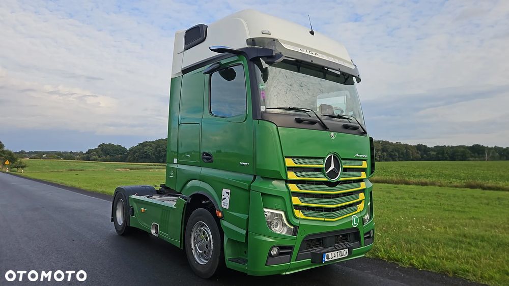 Mercedes-Benz Actros 1951 - 5