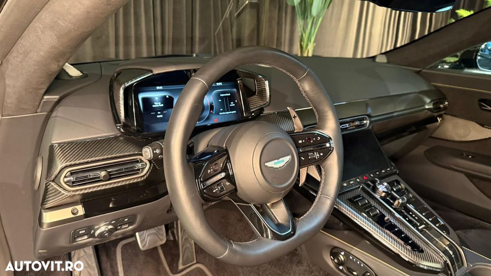 Aston Martin V8 Vantage - 18