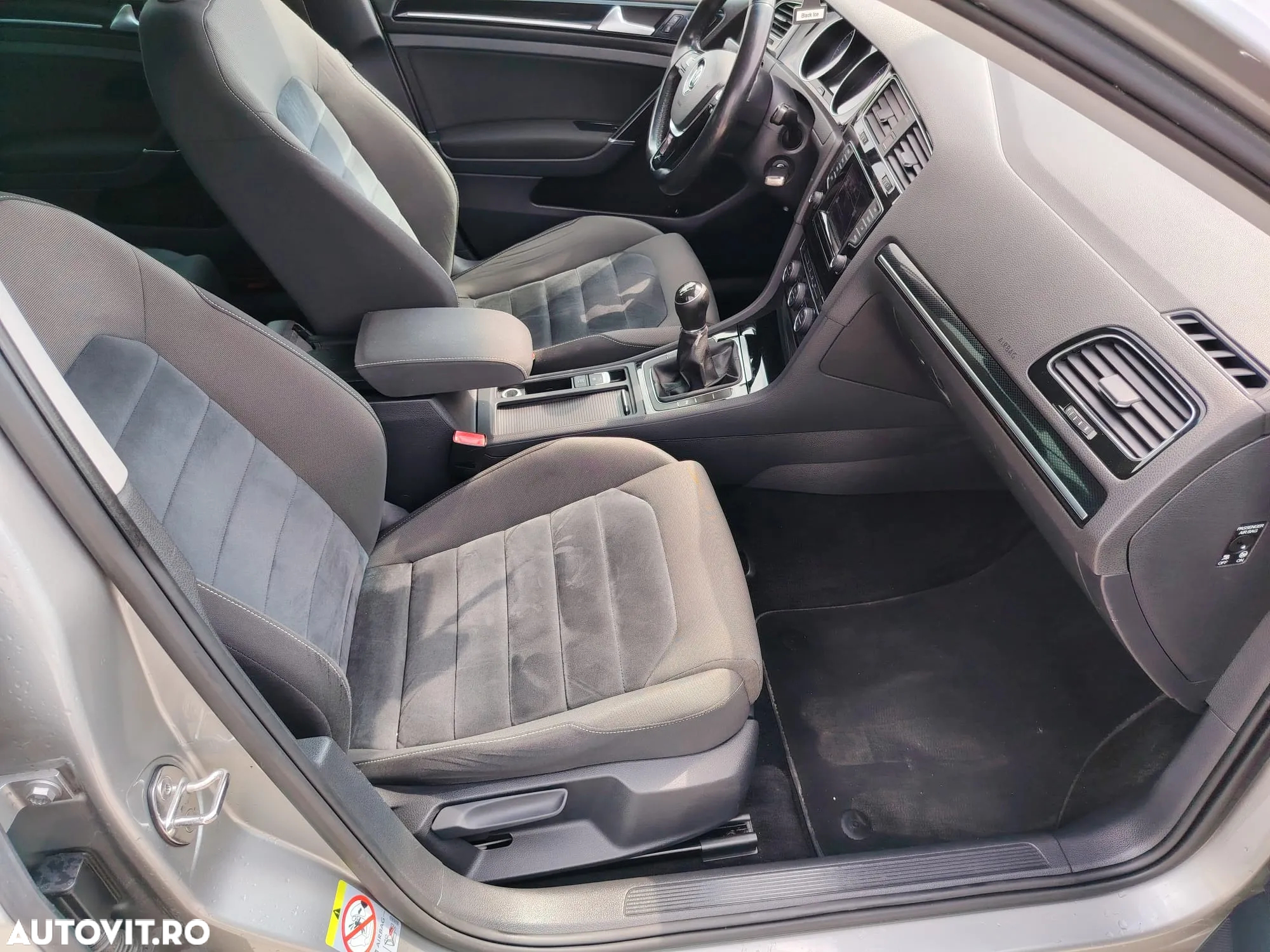 Volkswagen Golf 2.0 TDI DPF BMT Comfortline - 11