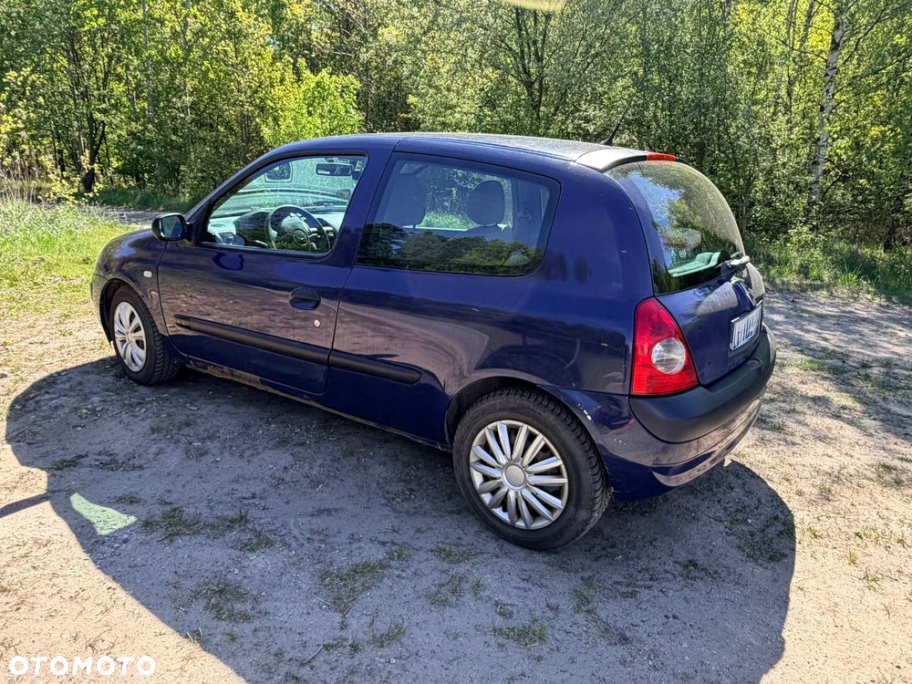 Renault Clio 1.2 16V Campus - 5