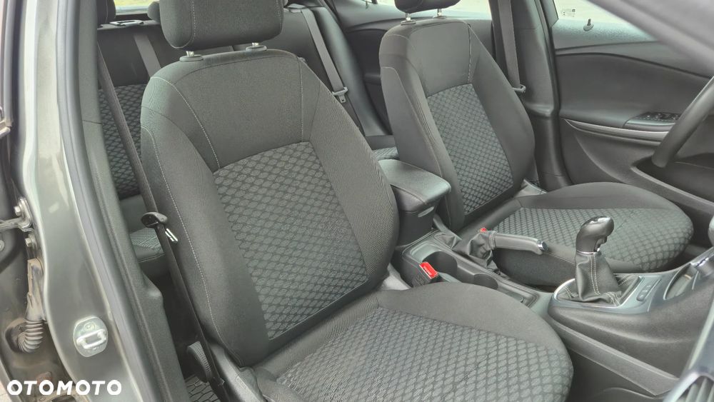 Opel Astra 1.4 T Enjoy - 13