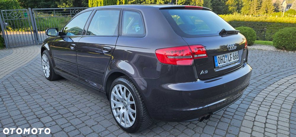 Audi A3 Sportback - 4