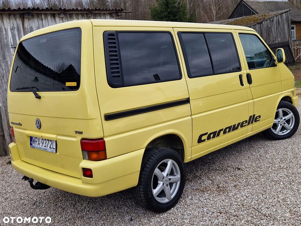 Volkswagen Caravelle - 11