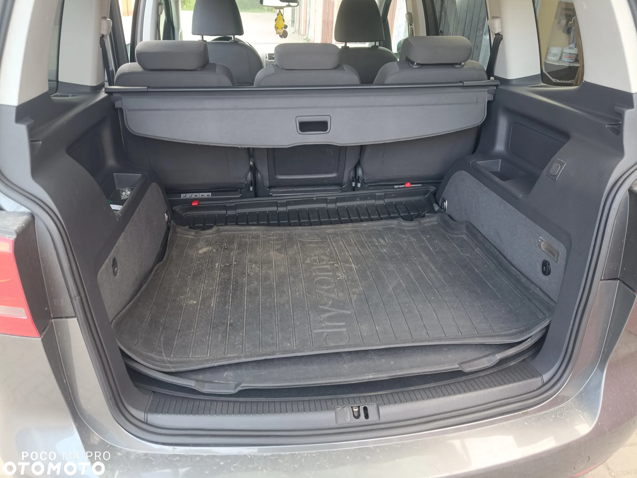 Volkswagen Touran 1.6 TDI DPF BlueMot Comfortline - 17