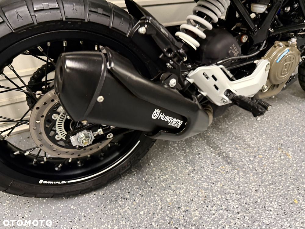Husqvarna Svartpilen - 8