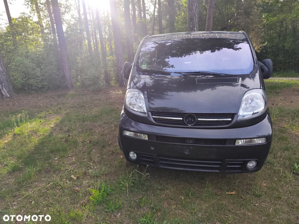 Renault Trafic Passenger - 11