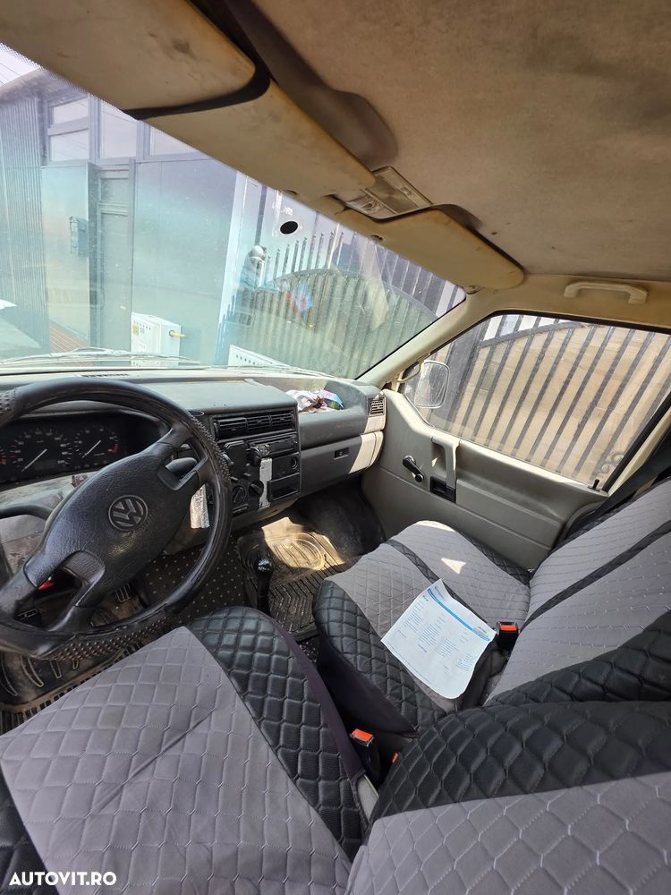 Volkswagen Transporter - 4