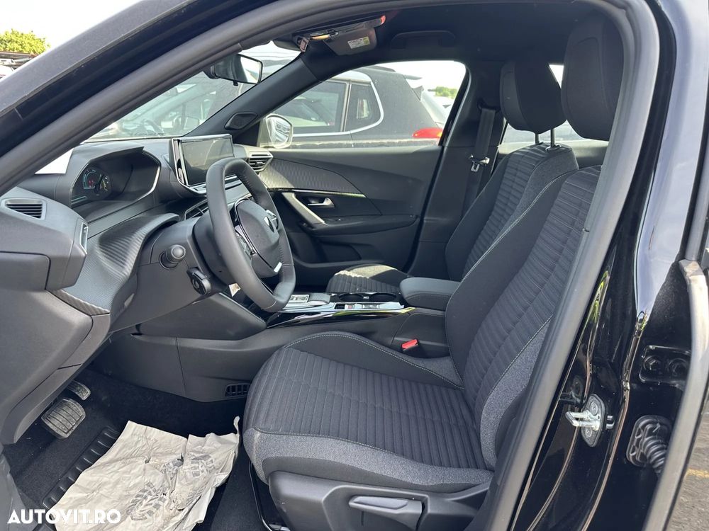 Peugeot 2008 136 Active - 11