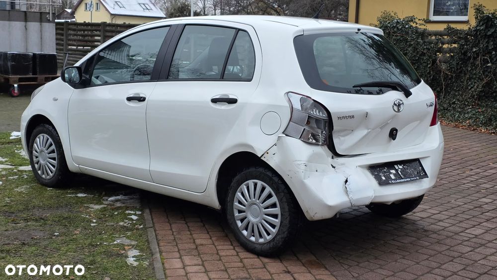 Toyota Yaris 1.0 VVT-i Cool - 4