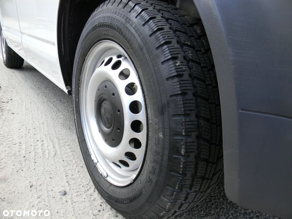 Volkswagen Transporter - 7