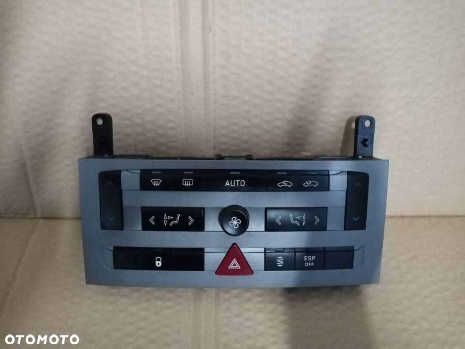 Panel klimatyzacji przełącznik lewy przód 96573322 Peugeot 407 - 1