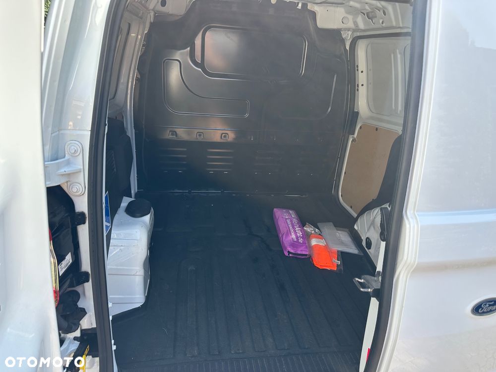 Ford Courier - 14