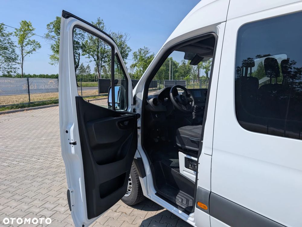 Mercedes-Benz Sprinter - 8