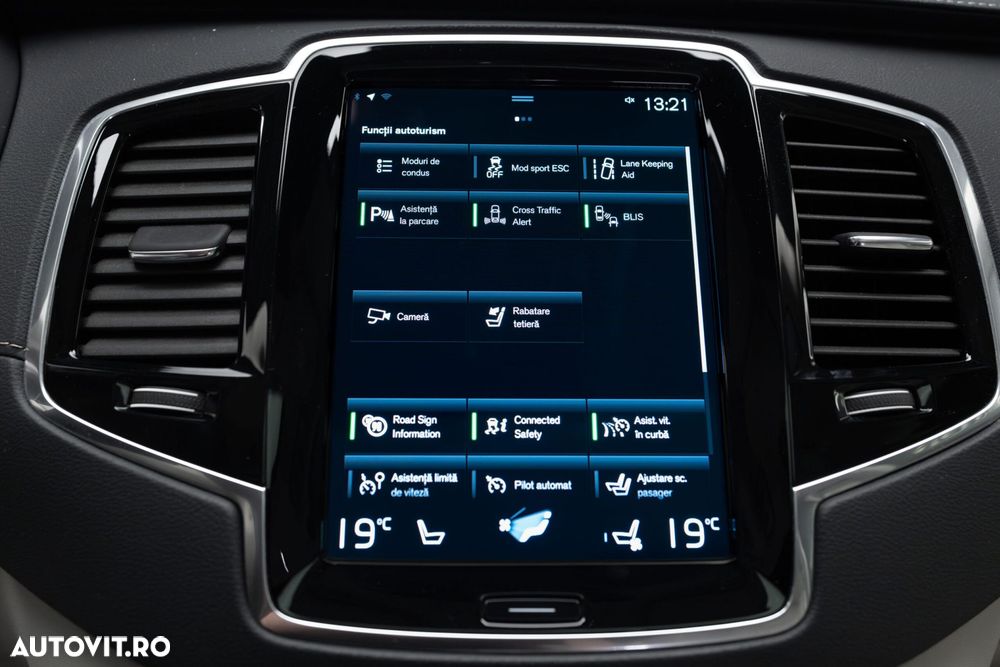 Volvo XC 90 - 21