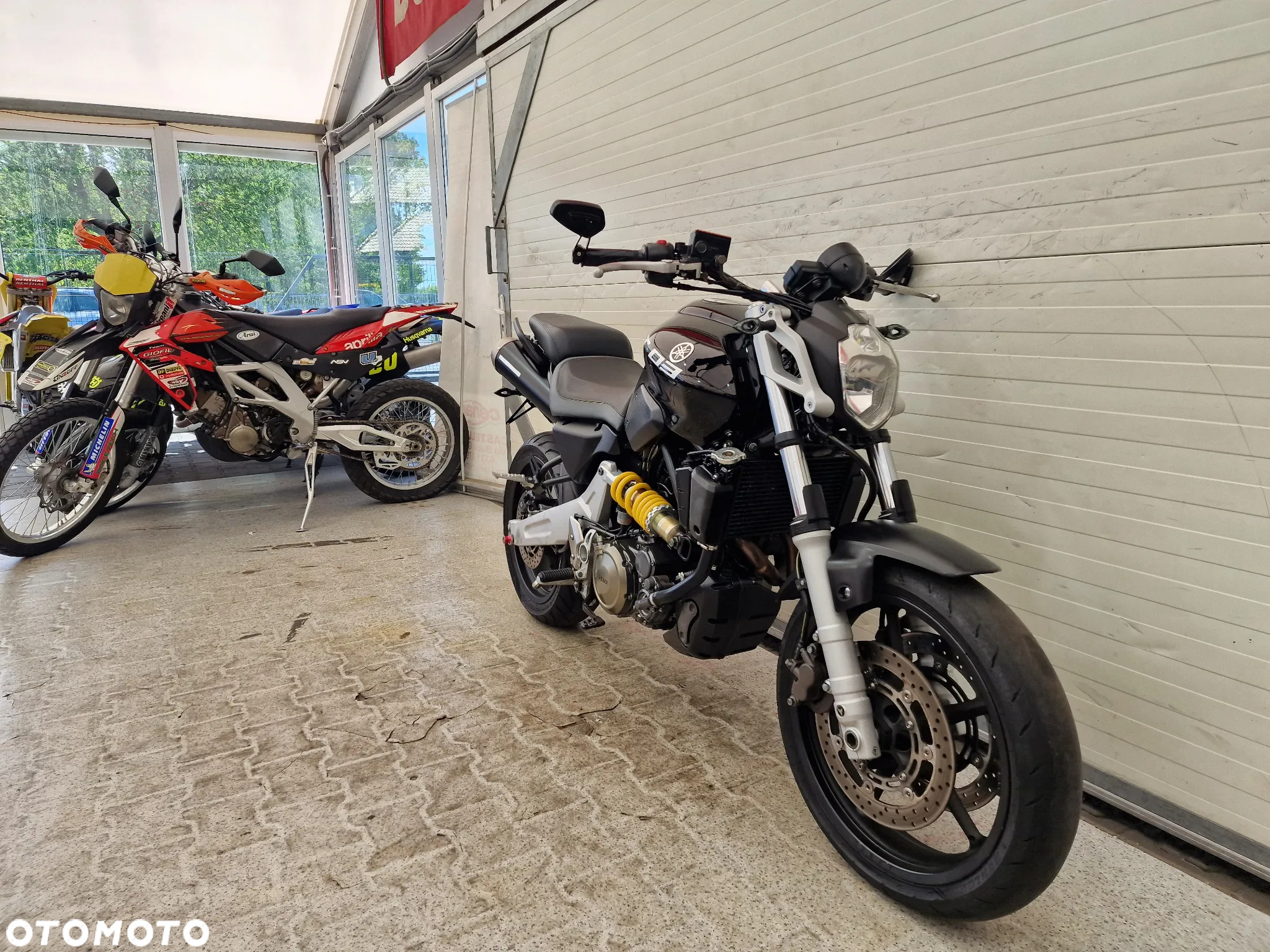 Yamaha MT - 2