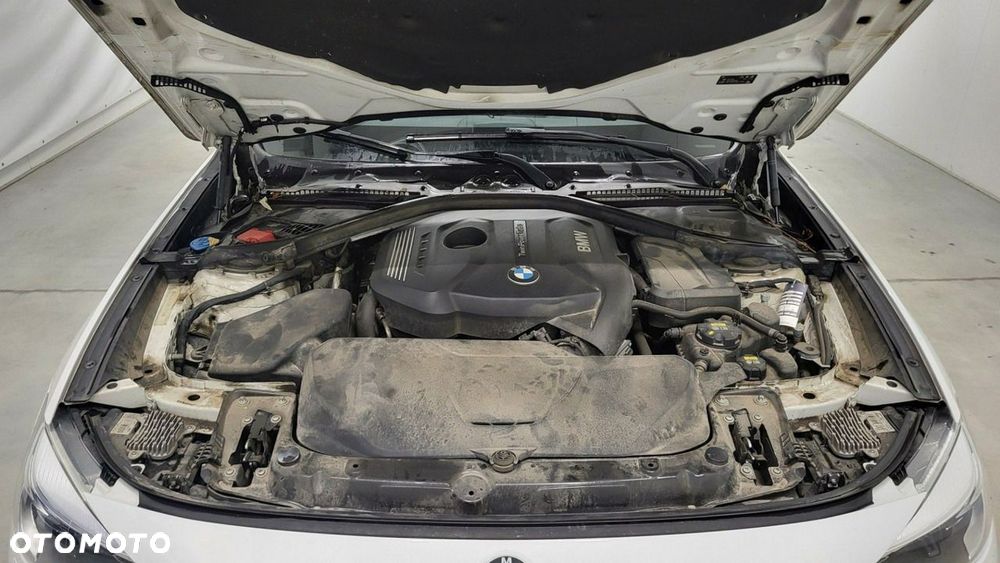 BMW Seria 3 - 24