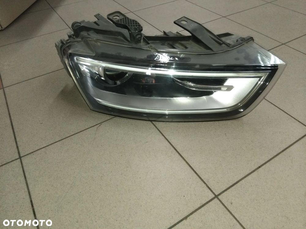 Audi Q3 8U reflektor 8U0941004H KPL