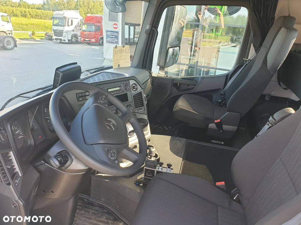 Mercedes-Benz Actros 2542L 6x2 - 11