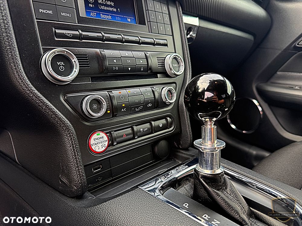 Ford Mustang - 7
