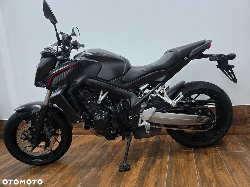 Honda CB - 24