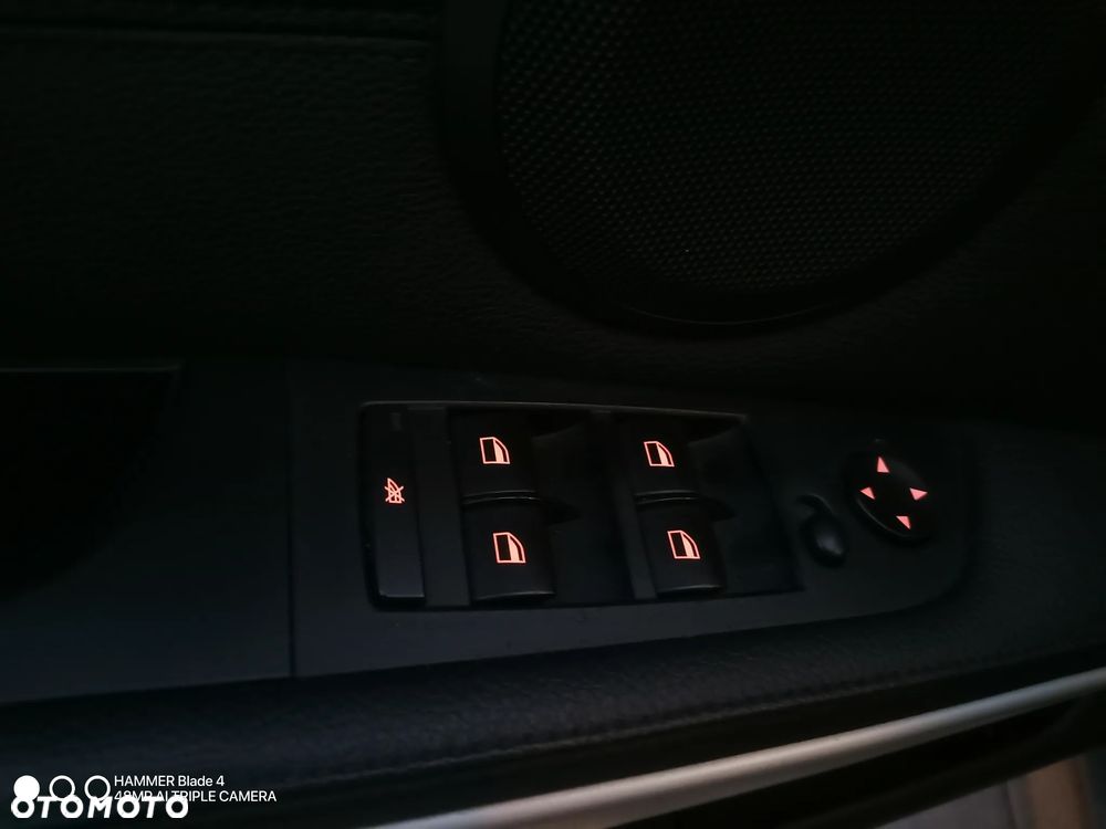 BMW Seria 3 320i Edition Exclusive - 12