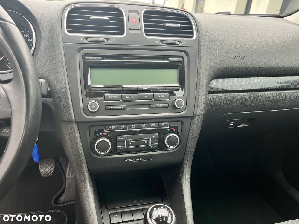 Volkswagen Golf 1.6 TDI DPF BlueMotion Technology Trendline - 27
