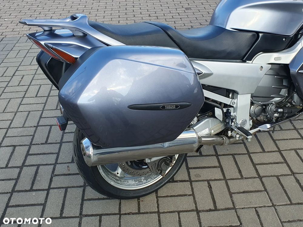 Yamaha FJR - 23