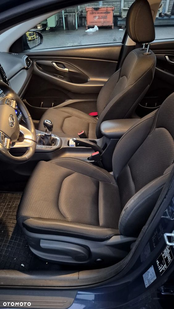 Hyundai i30 1.4 T-GDI Family+ - 11