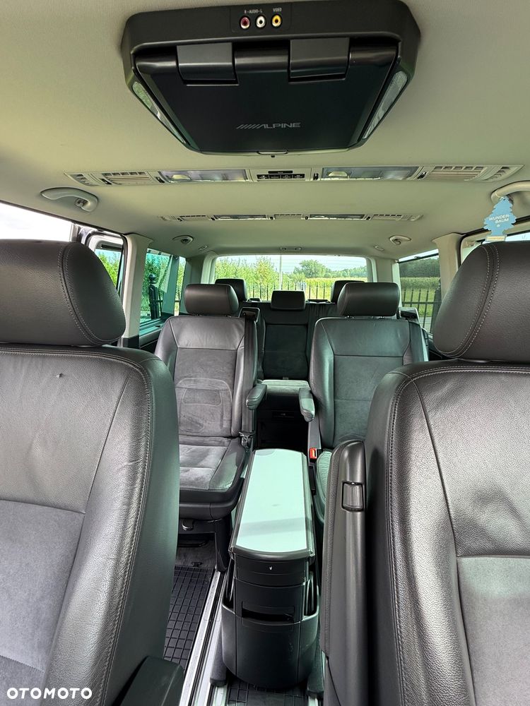 Volkswagen Multivan - 26