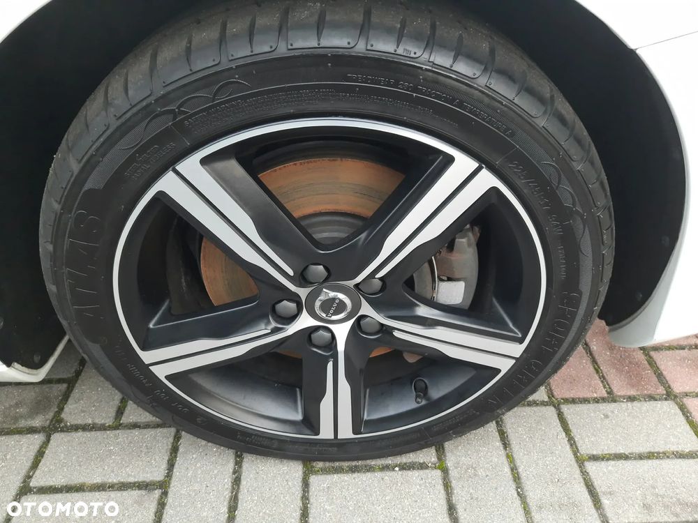 Volvo V40 D2 Geartronic RDesign - 22