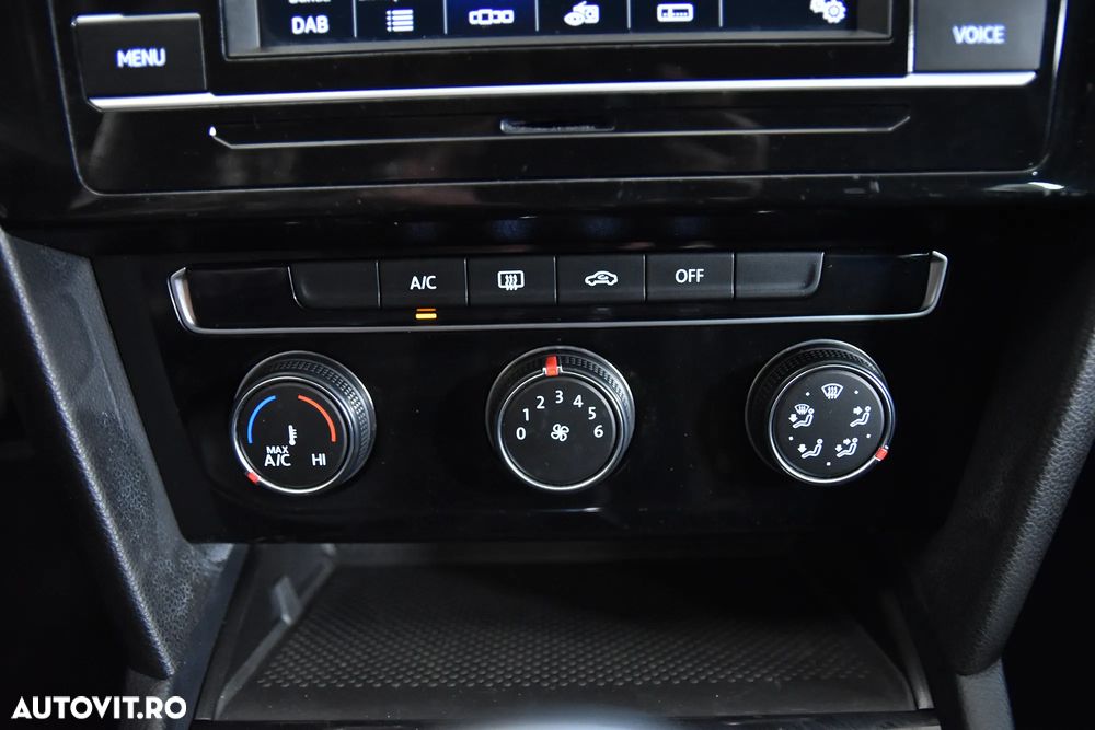 Volkswagen Passat - 18