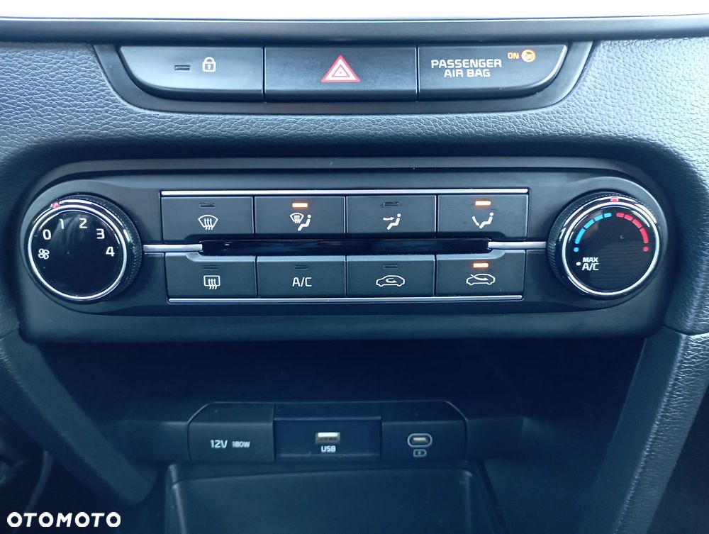 Kia XCeed 1.5 T-GDI M - 14
