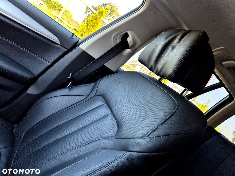 BMW Seria 5 530e xDrive - 31