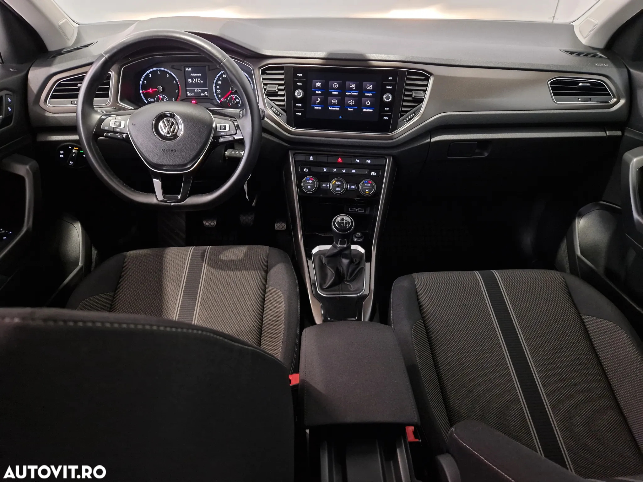 Volkswagen T-ROC 1.0 TSI Design - 12