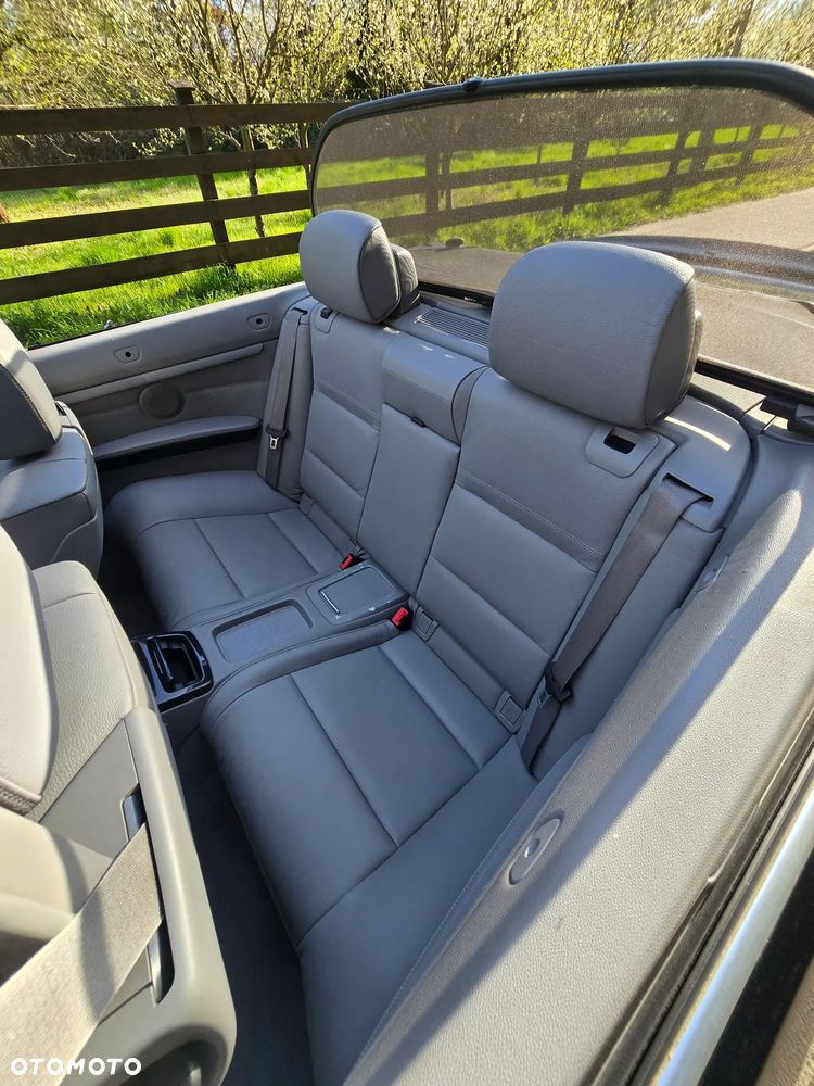 BMW Seria 3 330i M Sport Edition - 27