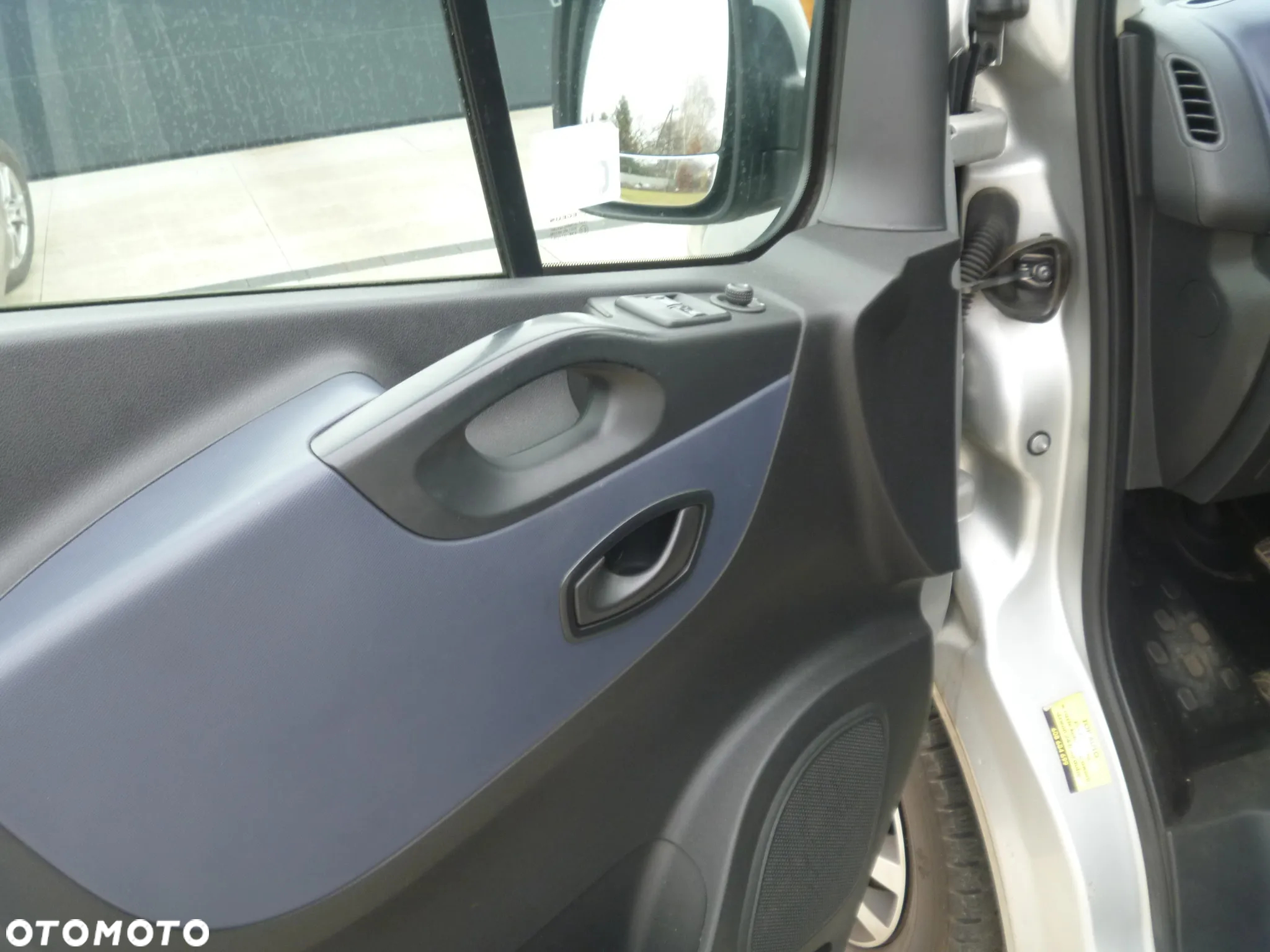 Opel VIVARO - 22