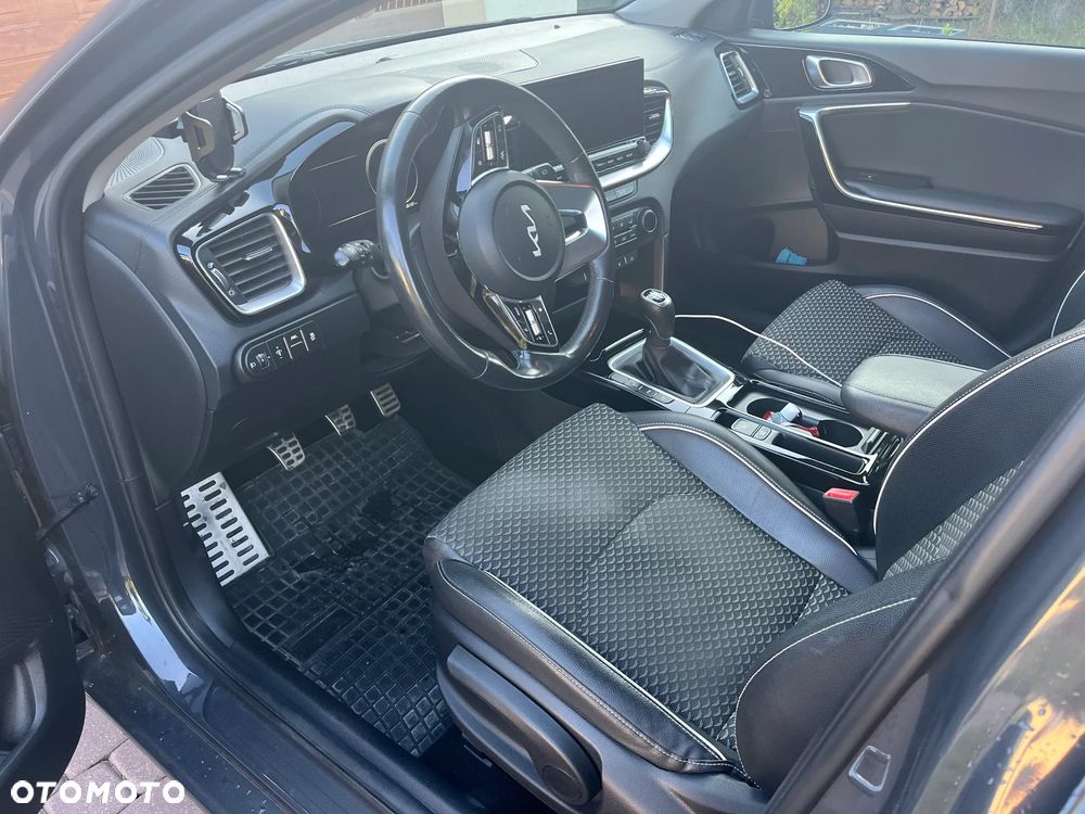 Kia Ceed 1.5 T-GDI Business Line - 3