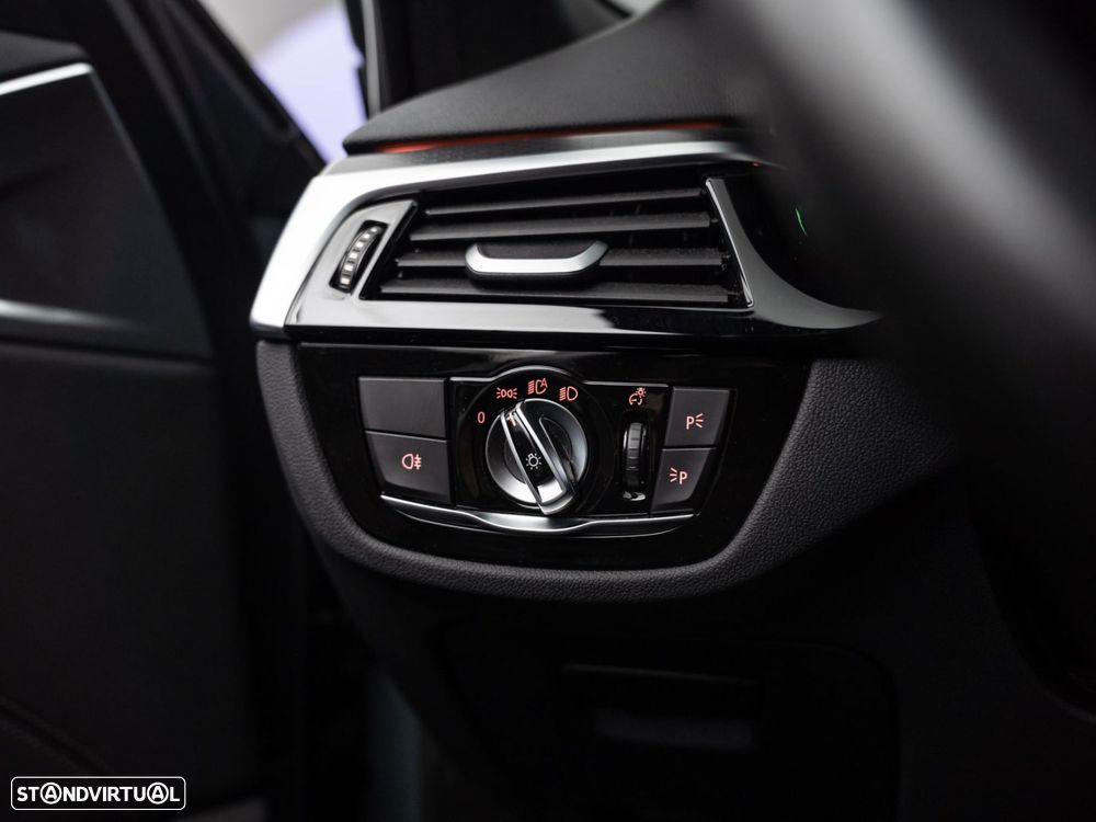 BMW 520 d Pack Desportivo M Auto - 20