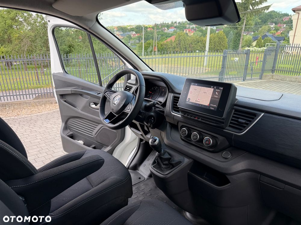 Renault Trafic - 22
