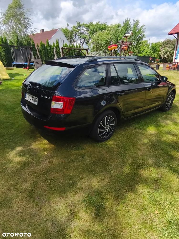 Skoda Octavia 1.6 TDI DPF Ambition - 6