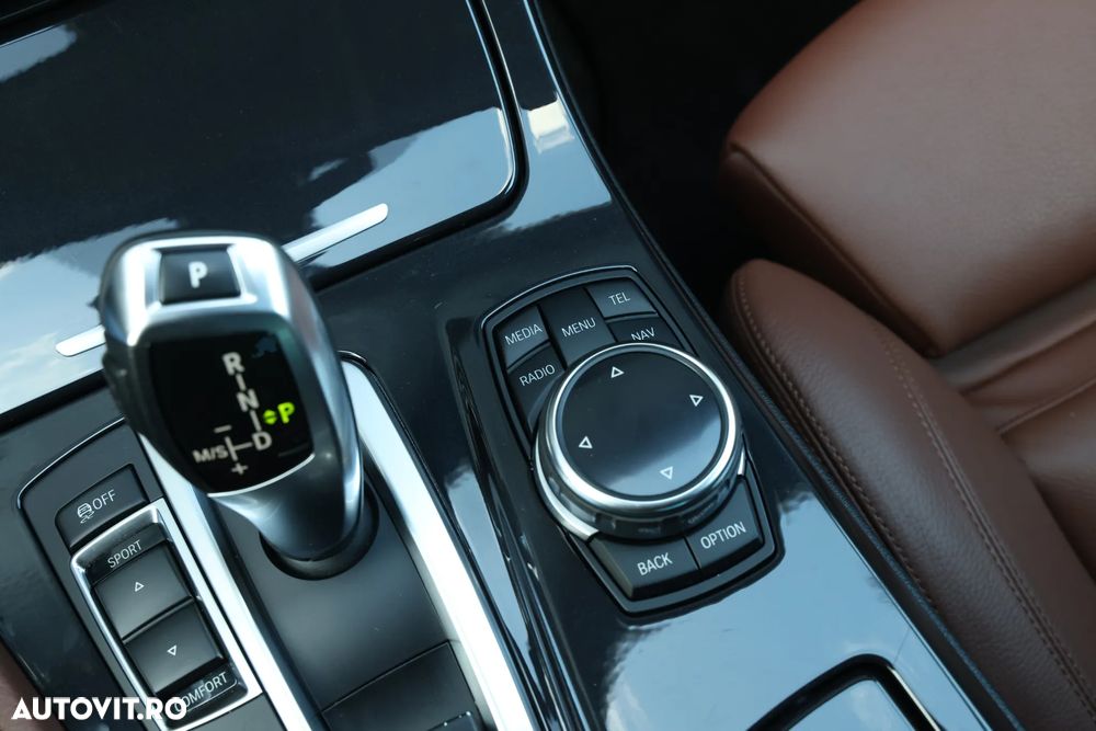 BMW Seria 5 520d Aut. - 24