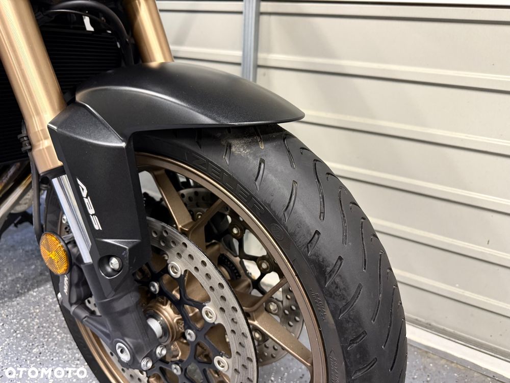 Honda CB - 7